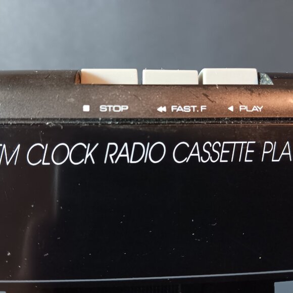 Lenoxx Sound Alarm Clock Radio Cassette Player - Picture 5 of 5